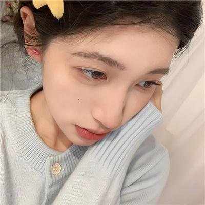 在澳门念书的女儿回村了